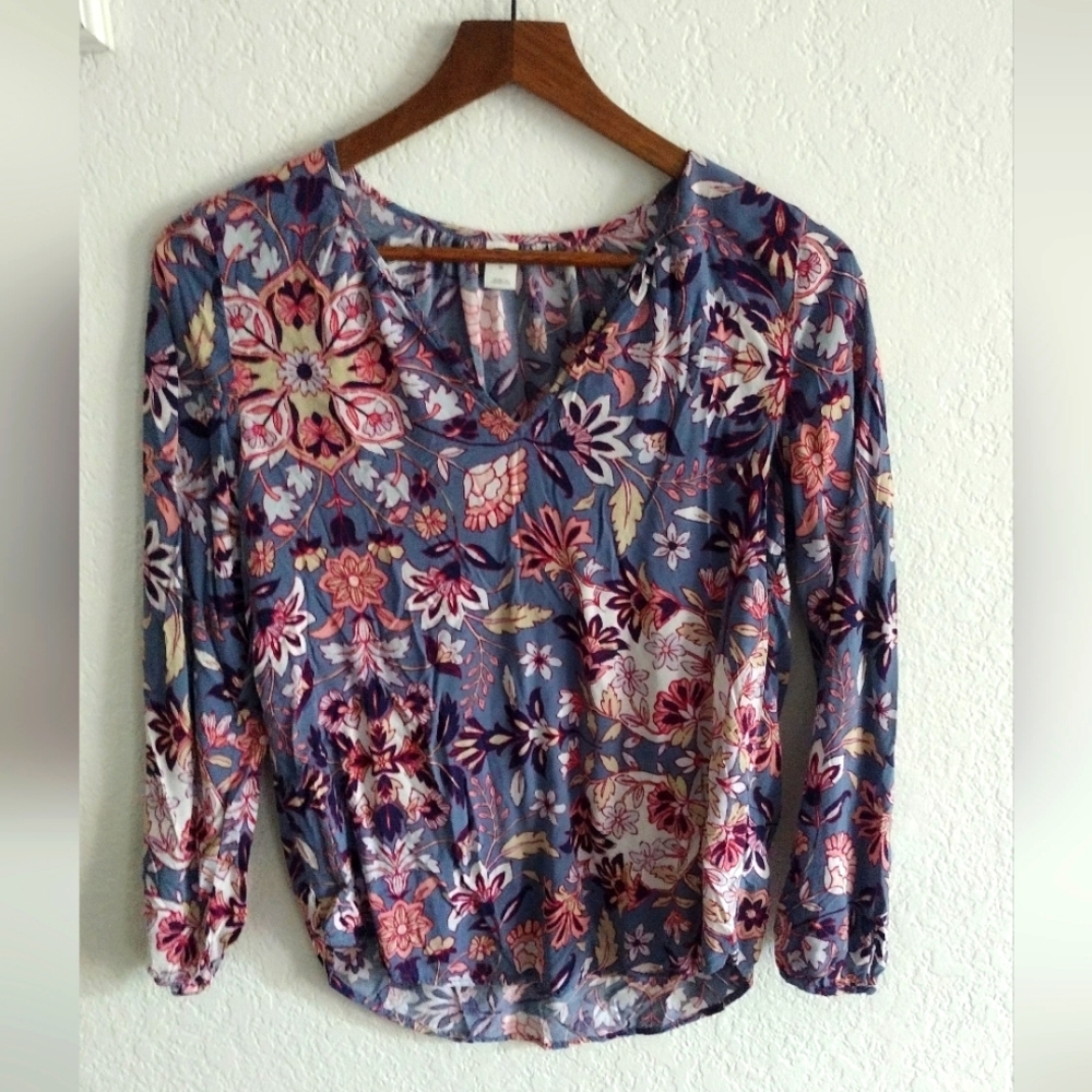 3 /$15 Old Navy Floral blouse spring light